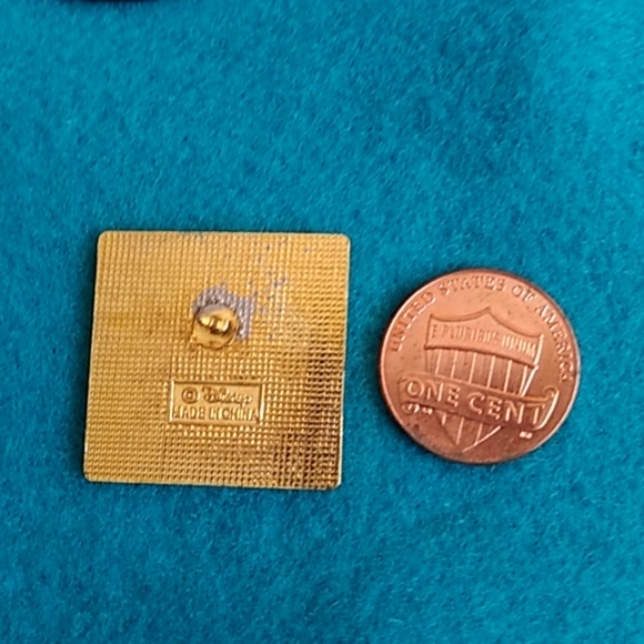 DISNEY STEAMBOAT WILLIE PIN - Picture 5 of 6